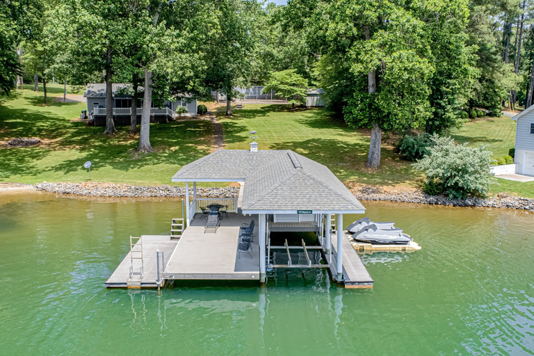 Exterior 3, Evergreen - Lakefront Home With Dock, Screened Porch, AC & Kayaks, Bedford