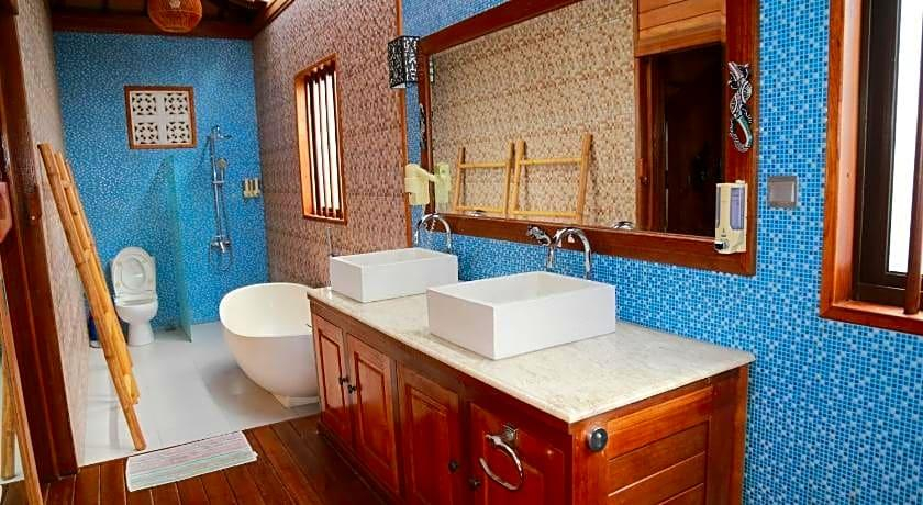 Bathroom 4, Seahouse Bali Indah Beach Inn, Badung