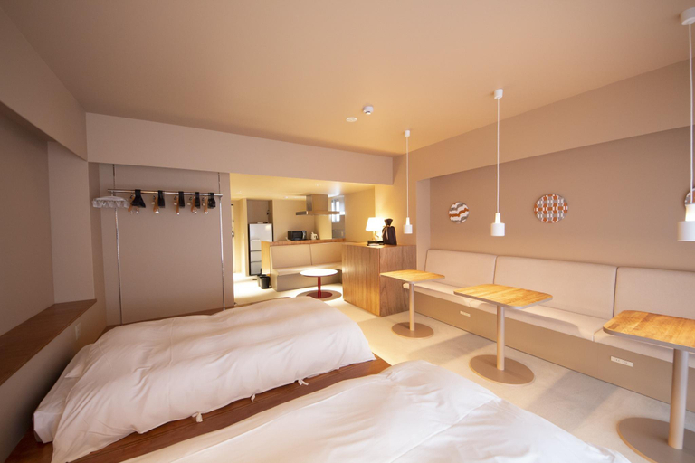 Bedroom 2, Seven Stories, Nagoya