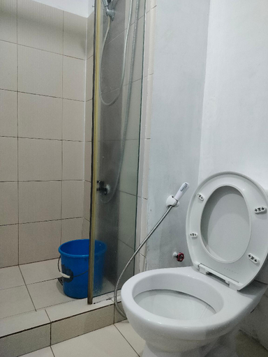Bathroom 3, Spacious Condo in Quezon City with City Views, Quezon City