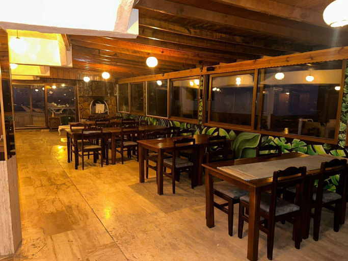 Food & Drinks 5, Hotel Nil, Ula