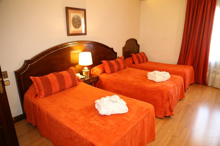 Bedroom 2, Princesa Ana, Granada