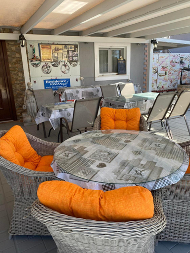 Food & Drinks 3, RESIDENTS IONIAN (BED AND BREAKFAST), Ionian Islands