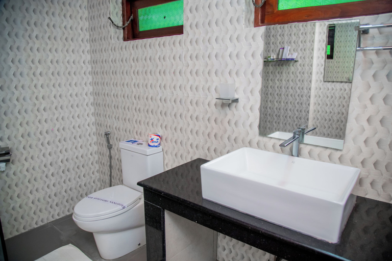 Bathroom 4, Lavendish Wild Safari Resort, Wilgamuwa