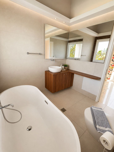Bathroom 4, Villa Mabech, Crete