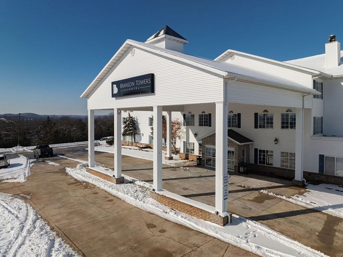 Exterior & Views 2, Branson Towers Hotel, Taney