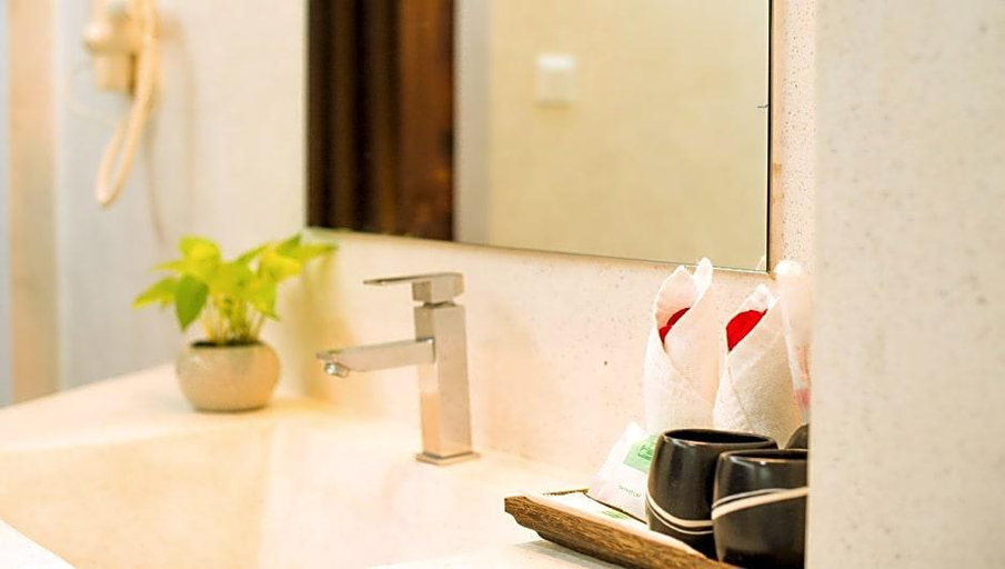 Bathroom 4, Almond Hotel Bassac River, Phnom Penh