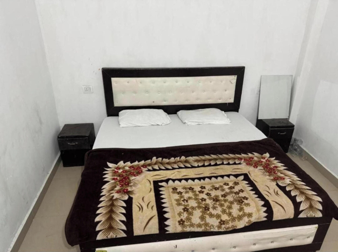 Room 5, Hotel Shree Sanwaliya Inn, Faizabad