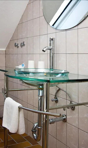 Bathroom 4, Hotel Zur Post, Hochsauerlandkreis