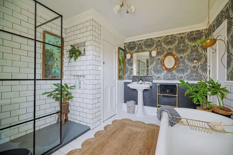 Bathroom 3, Milan House - 4 Bedroom House - Port Eynon, Swansea