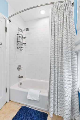 Bathroom 3, Lyndale Pleasant Getaway, Hennepin