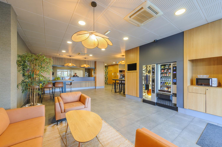 Public Area 2, B&B La Rochelle Beaulieu Puilboreau, Charente-Maritime
