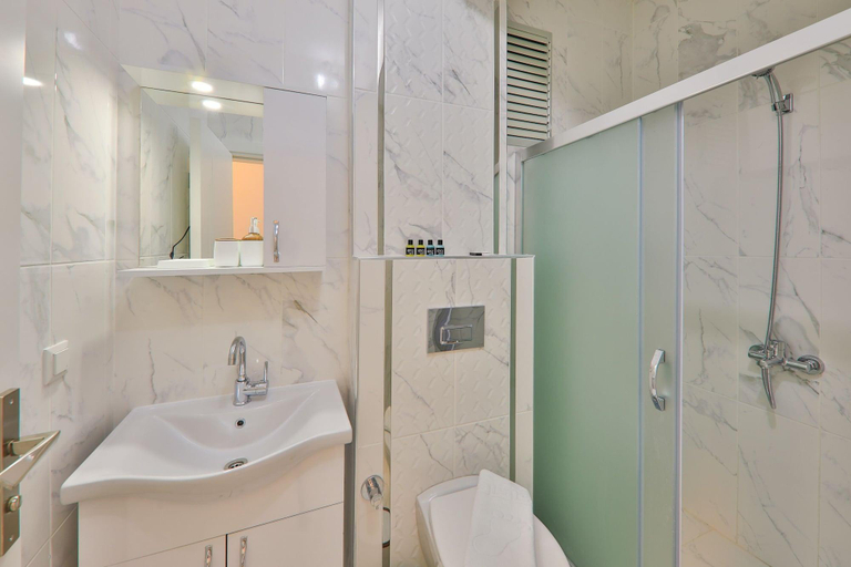 Bathroom 5, Joyy Suit & Apart, Kaş