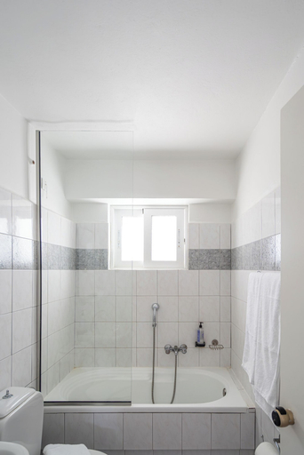 Bathroom 3, Hotel Flisvos, Crete