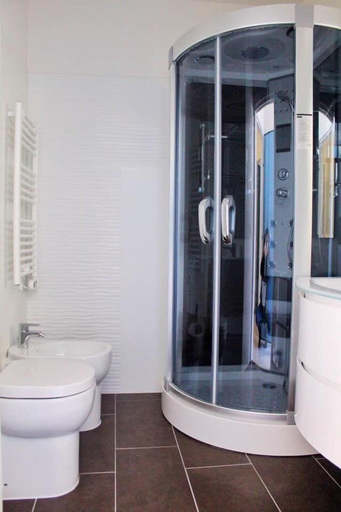 Bathroom 4, Time Out Aparthotel, Bologna