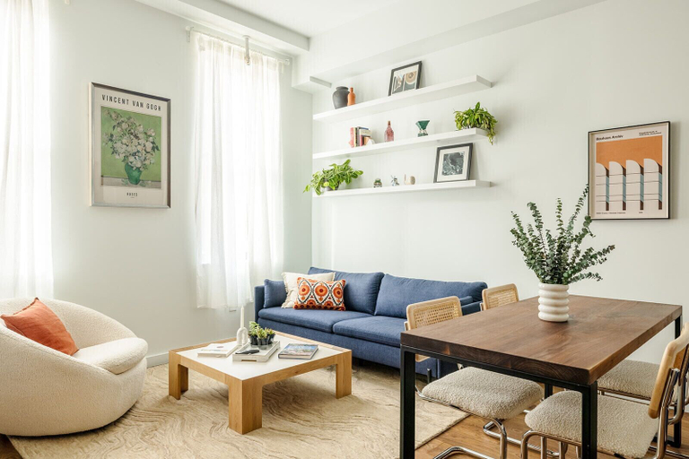 Living area 4, Mana and Lila Boutique Aparthotel, Cincinnati