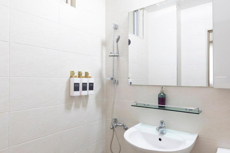 Bathroom 3, Chuncheon Dodostay, Chuncheon
