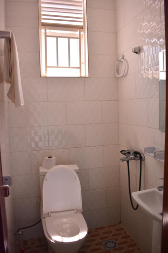 Bathroom 3, COMFORT HOTEL Ltd, Musanze