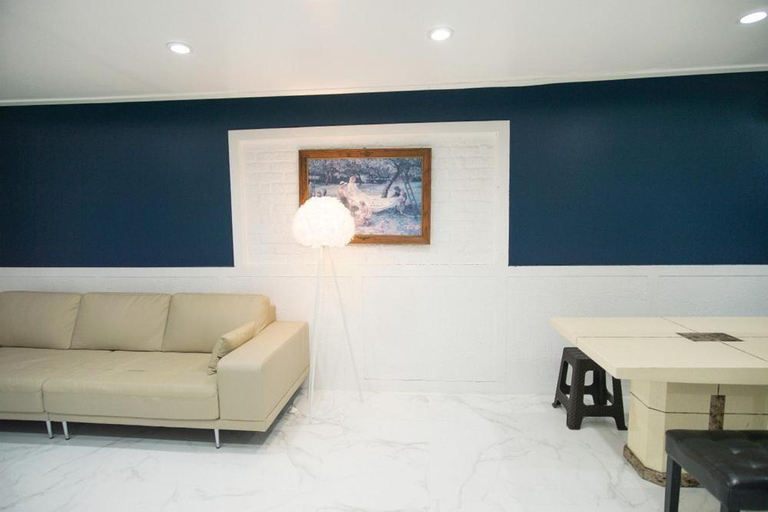Others 4, Taean Syaron Pension, Taean