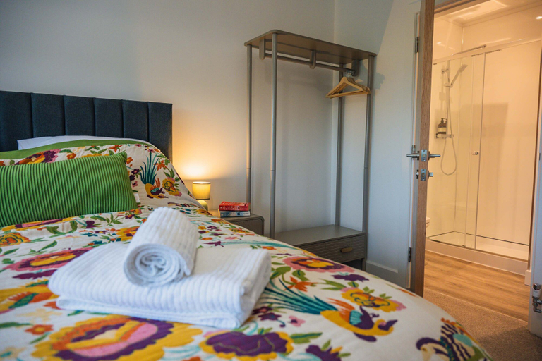 Room 5, Stylish Home Near Scotch Corner For Work Leisure, North Yorkshire