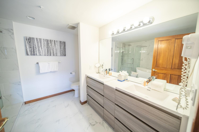 Bathroom 4, Gateway Lodge 5074, Summit