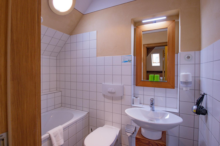 Bathroom 3, Hotel Jagdschloss Letzlingen, Altmarkkreis Salzwedel