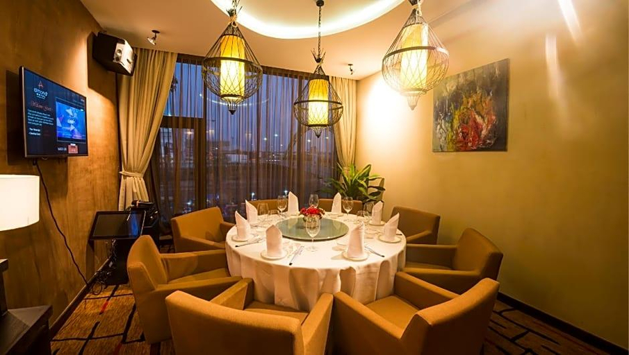 Food & Drinks 5, Almond Hotel Bassac River, Phnom Penh