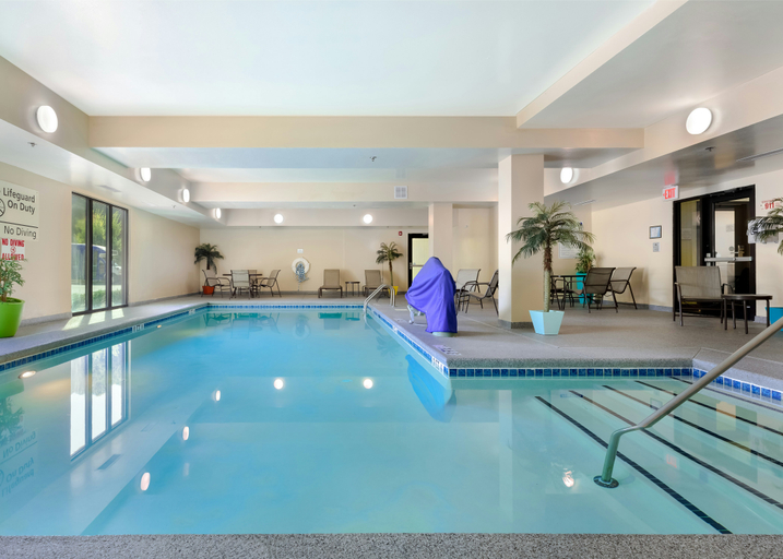 Sport & Beauty, Hampton Inn & Suites Adairsville-Calhoun Area, Bartow