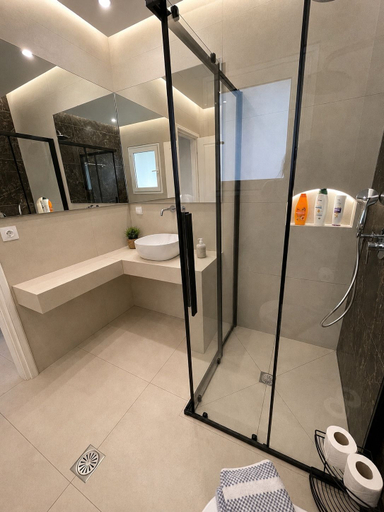 Bathroom 5, Villa Mabech, Crete