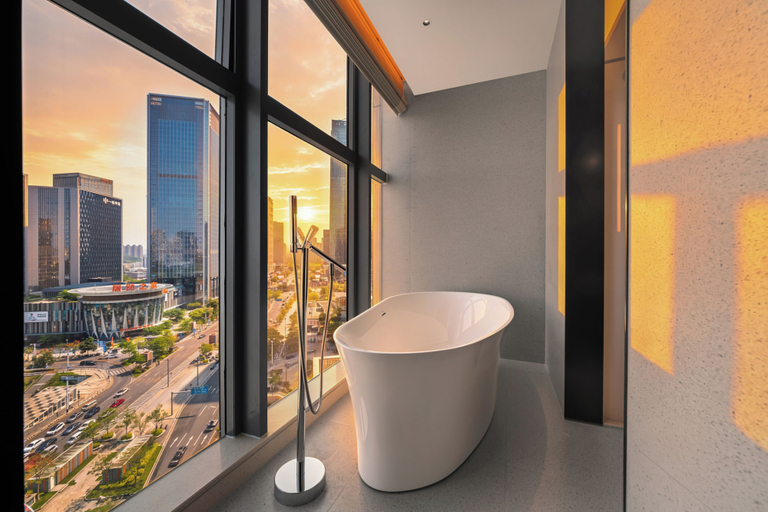 Deep soaking bathtub 5, Four Points By Sheraton Guangzhou Changlong Wanbo Business District, Guangzhou