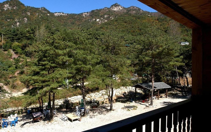 Others 4, Gaeisan Jakeun Saejae Pension, Chungju