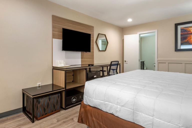 Room 2, Coastal Inn by Beach and Boardwalk, Atlantic