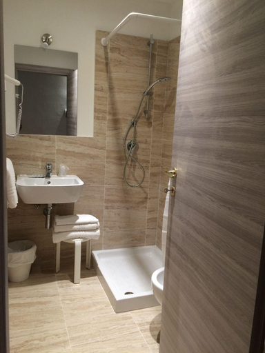 Bathroom 5, Relais La Corte Dei Cavalieri, Siena