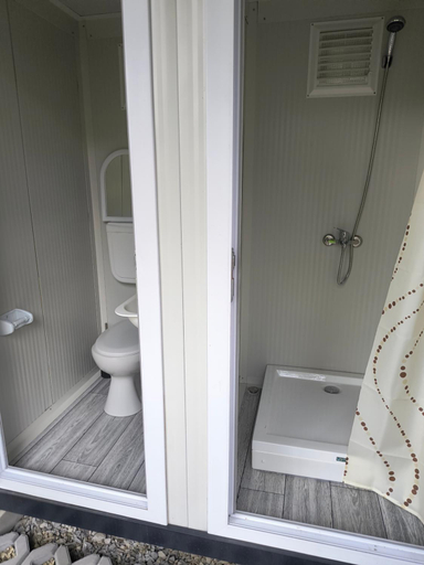 Bathroom, Moto Keja Bieszczady, Lesko