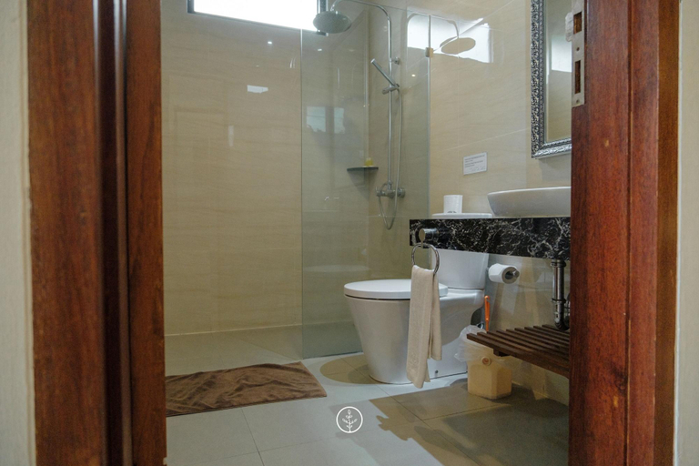 Bathroom, Indah 2 Mountain Pool Villa 8 bedroom, Bandung