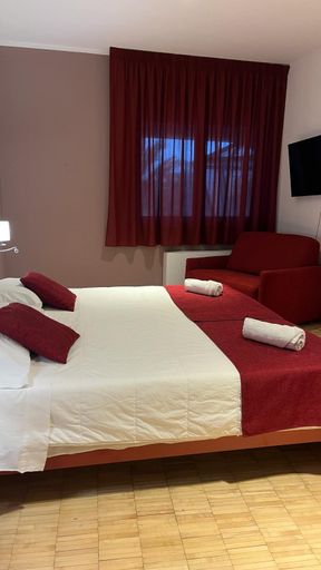 Bedroom 2, Motel Vespucci, Livorno