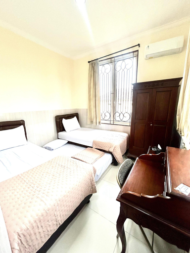 Room 3, Emerald Inn Karawaci, Tangerang