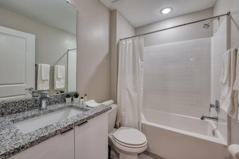 Room 5, Super Spacious With Private Pool and Themed Bedrooms, Osceola