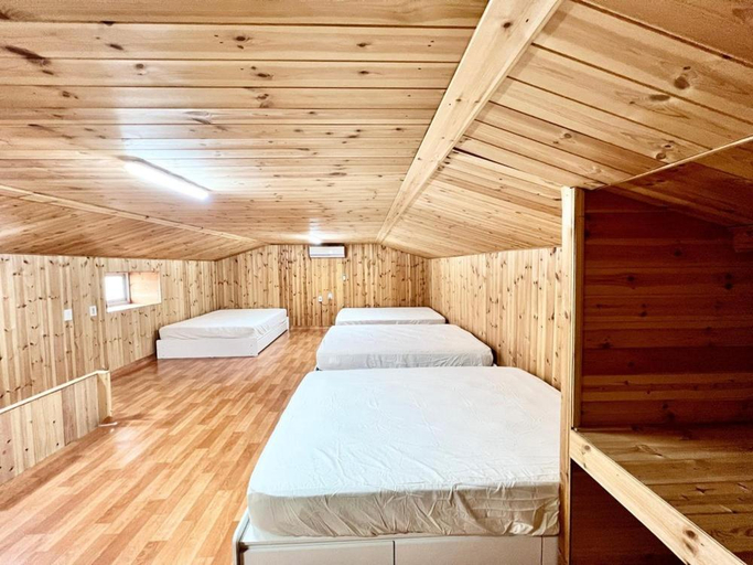 Bedroom 2, Nonsan oyeo poolvilla, Nonsan