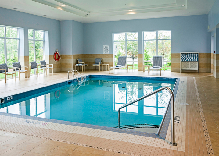 Sport & Beauty, Hampton Inn By Hilton Ottawa Airport, Ottawa