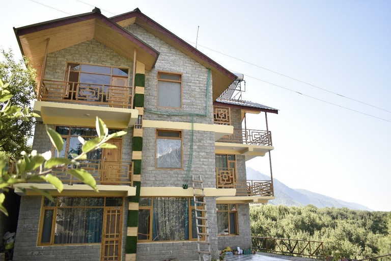 Exterior, Casa De Barro, Kullu