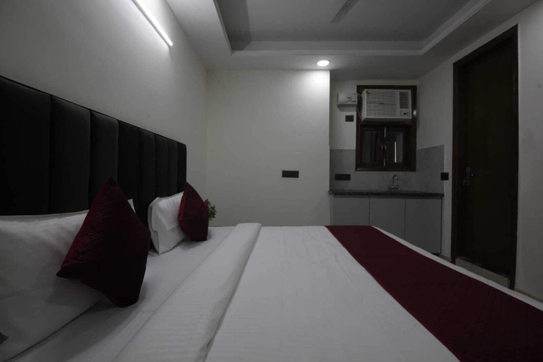 Room 2, Hotel Victory, Delhi
