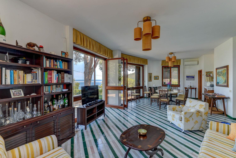 5, Villa Ottagonale, Livorno