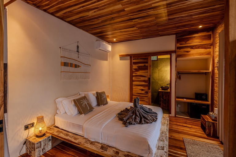 Bedroom 2, Divine Divers Gili Meno, Lombok