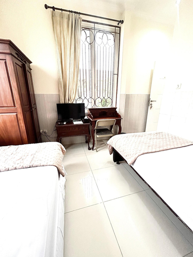 Room 2, Emerald Inn Karawaci, Tangerang