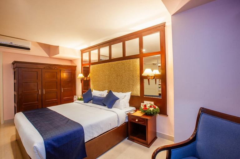 Bedroom 2, Holiday Hotel Cherai, Ernakulam