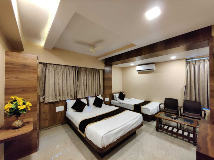 Room 4, Hotel Forest View, Satara