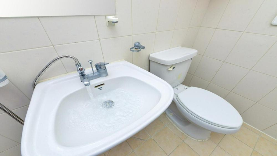 Bathroom 3, punggyeongsoripensyeon, Gapyeong