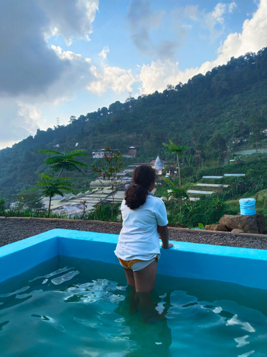 Food 2, Cihulu Budget Glamping, Bogor