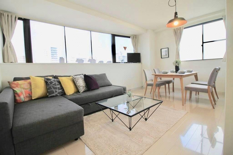 Others 5, Luxes Hijiyama, Hiroshima